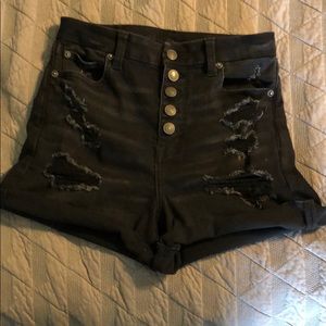 AE Curvy Super Hi-Rise Shortie in distressed black